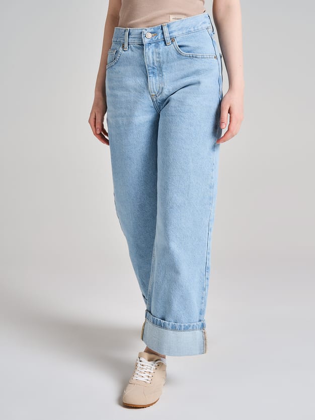 Джинсы широкие с подворотами