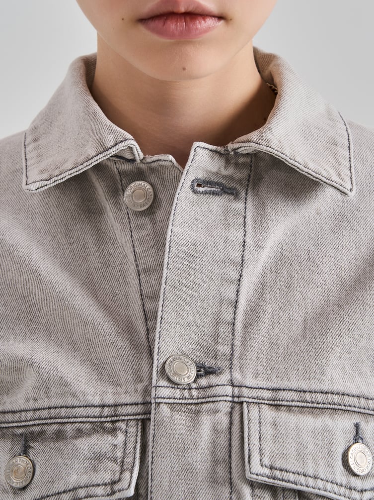 Куртка джинсовая оверсайз укороченная