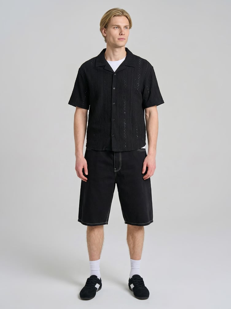 Рубашка с коротким рукавом и вышивкой шитьем