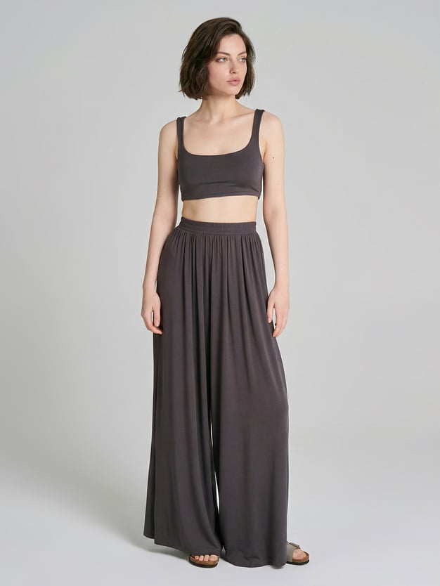 Пижама оверсайз с топом и широкими брюками