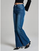 Джинсы клеш от колен