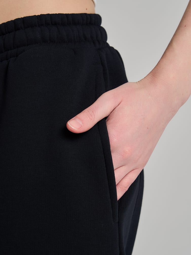 Тёплые брюки джоггеры со стрелками и начёсом