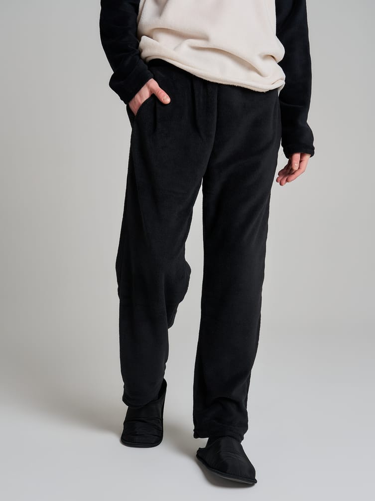 Пижама плюшевая с вышивкой и брюками