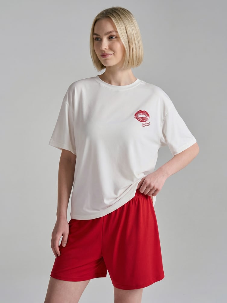 Пижама с принтом и шортами