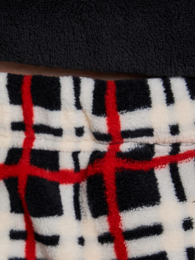 Пижама плюшевая с вышивкой и брюками