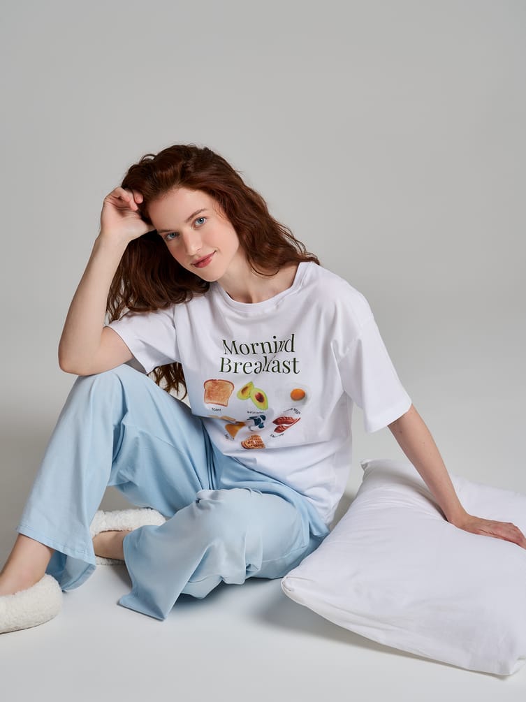 Пижама из хлопка с футболкой и брюками