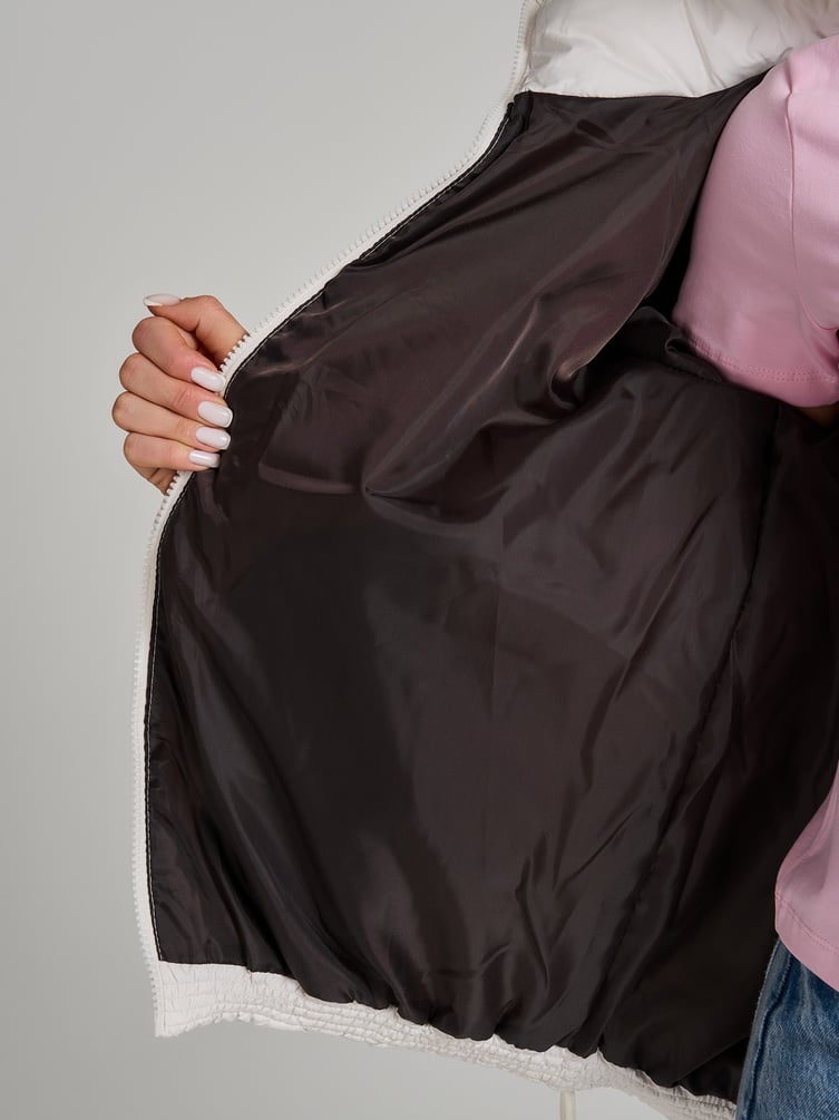 Куртка стеганая с капюшоном