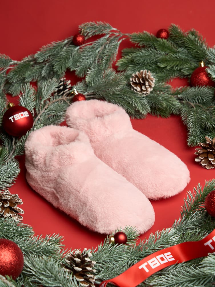 Закрытые меховые тапочки