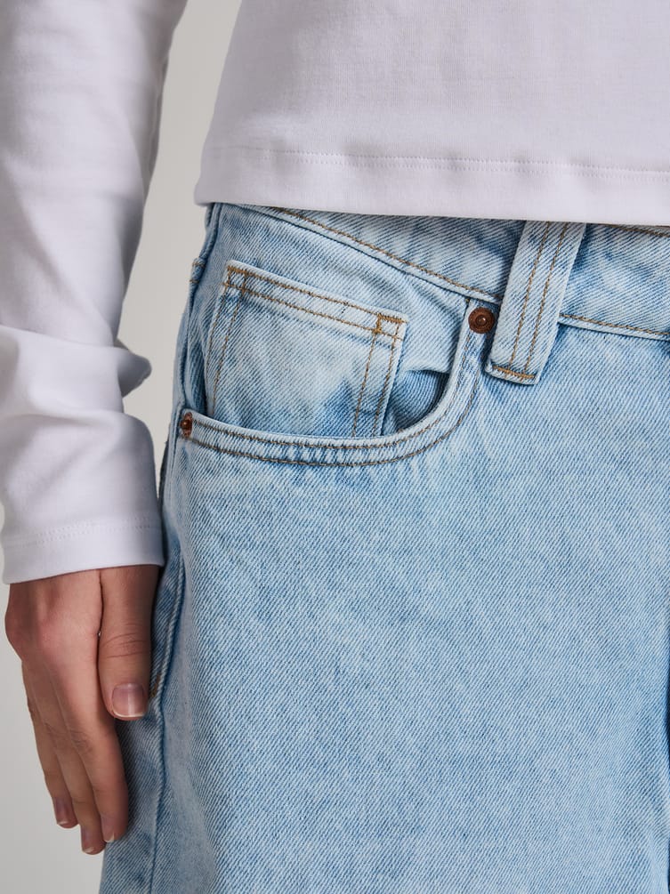 Джинсы багги широкие с вареным эффектом