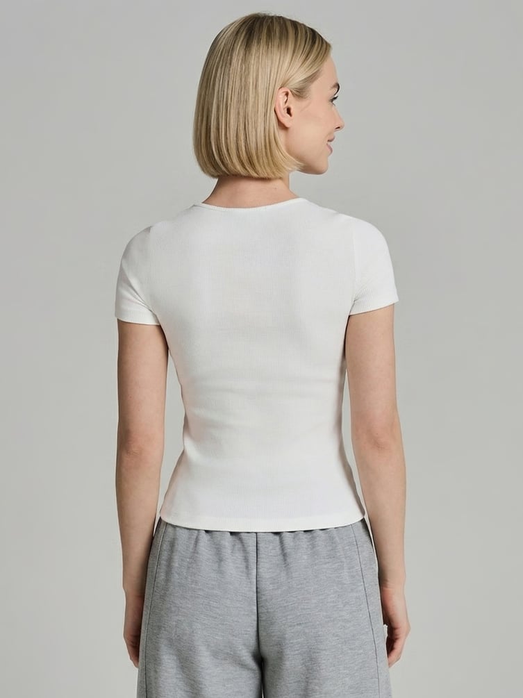 Футболка приталенная на пуговицах