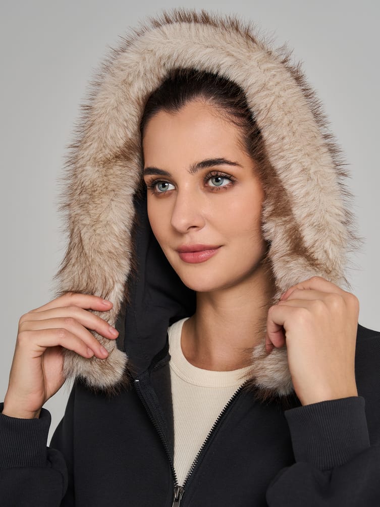 Утепленное зип-худи с опушкой и начесом