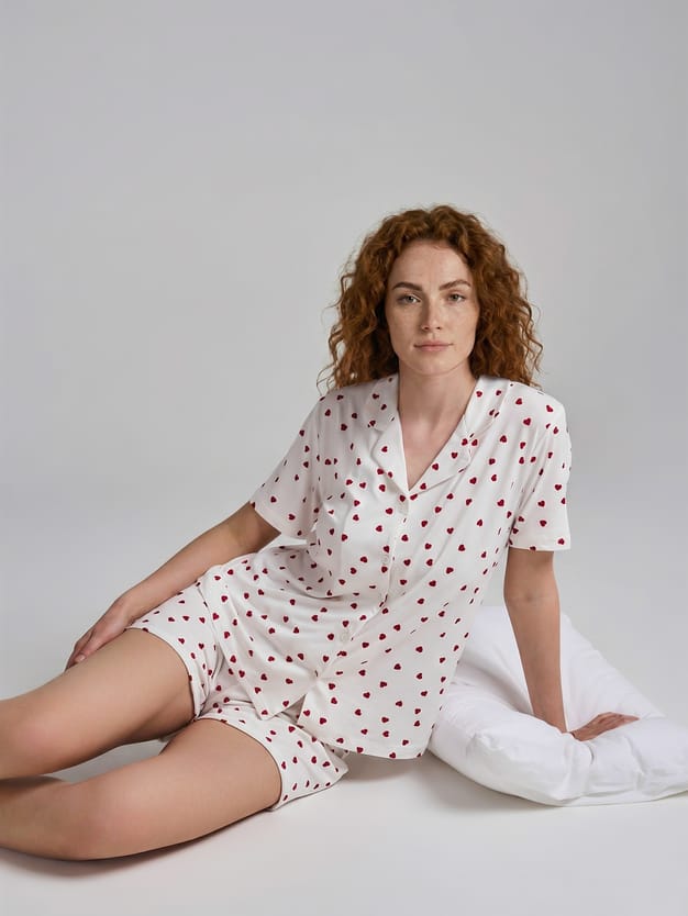 Пижама с рубашкой и шортами