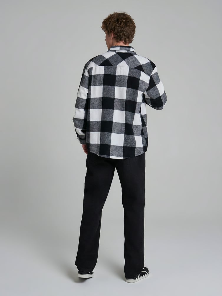 Прямые классические джинсы