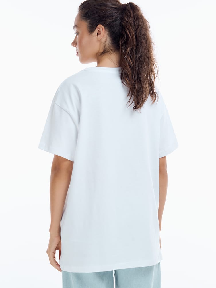 Футболка оверсайз с надписью Art direction