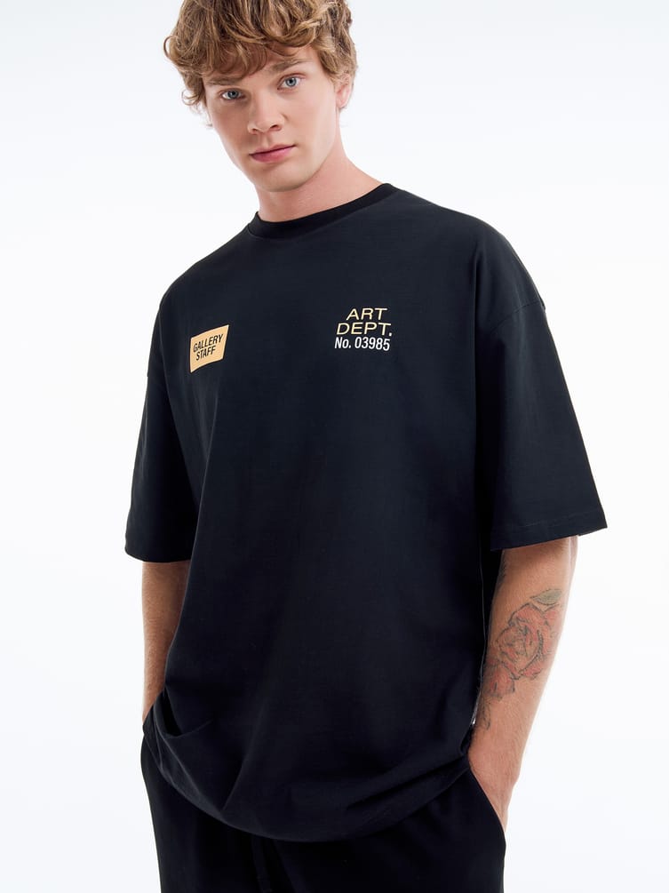 Футболка с принтом на спине