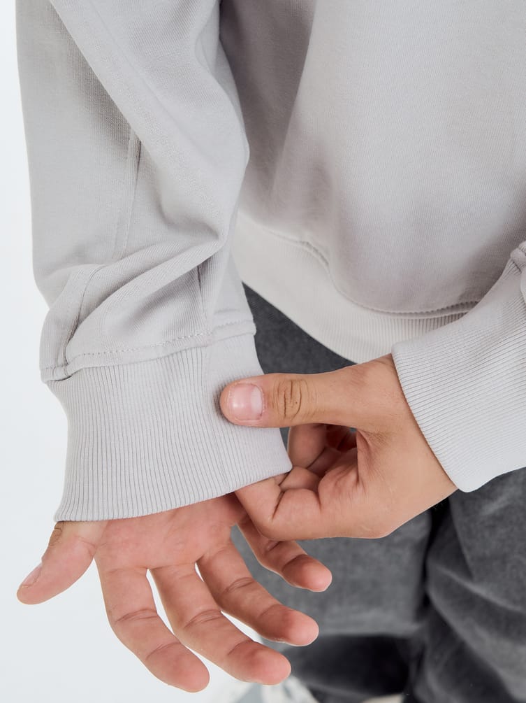 Свитшот оверсайз с вышивкой надписи