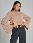 Блузка офисная нарядная с рукавом клеш