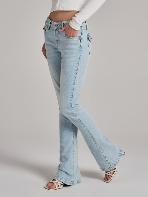 Джинсы клёш от колена