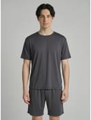 Пижама с футболкой и шортами