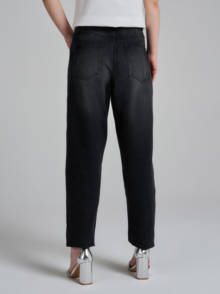 Джинсы момы высокой талией