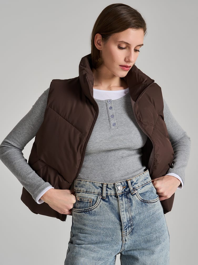 Жилет утепленный на синтепоне