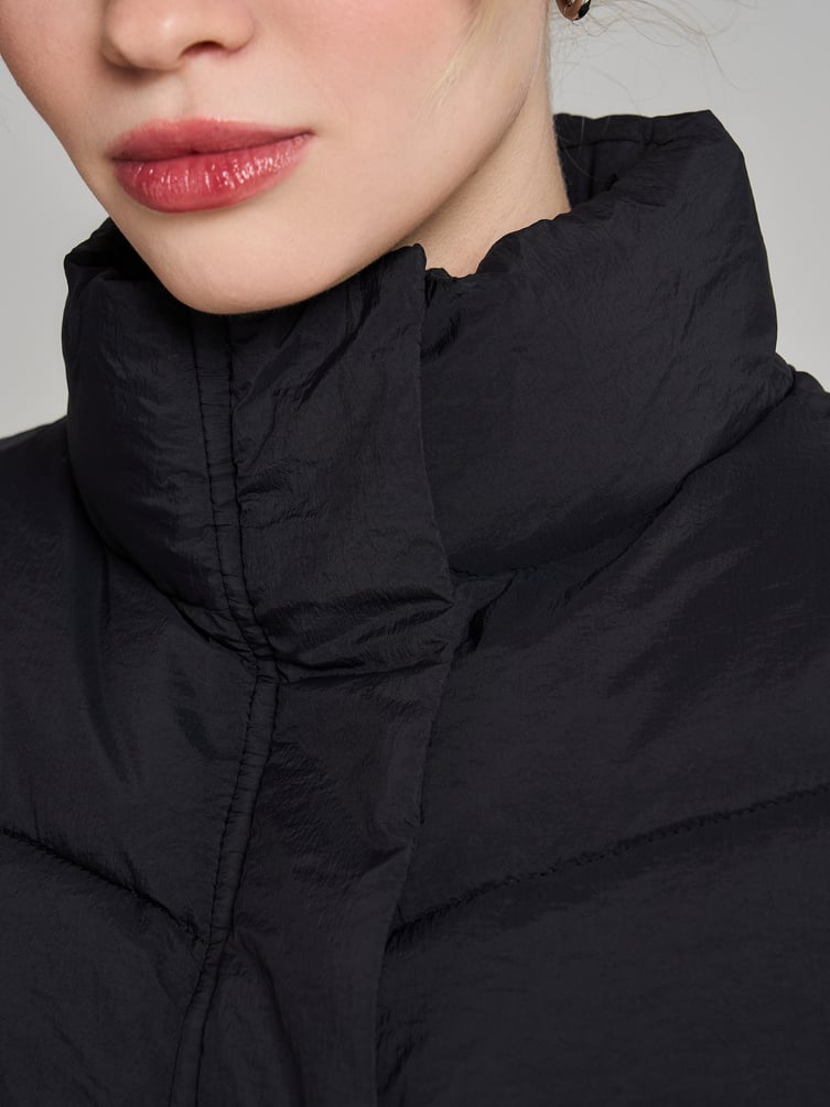 Жилет демисезонный на синтепоне