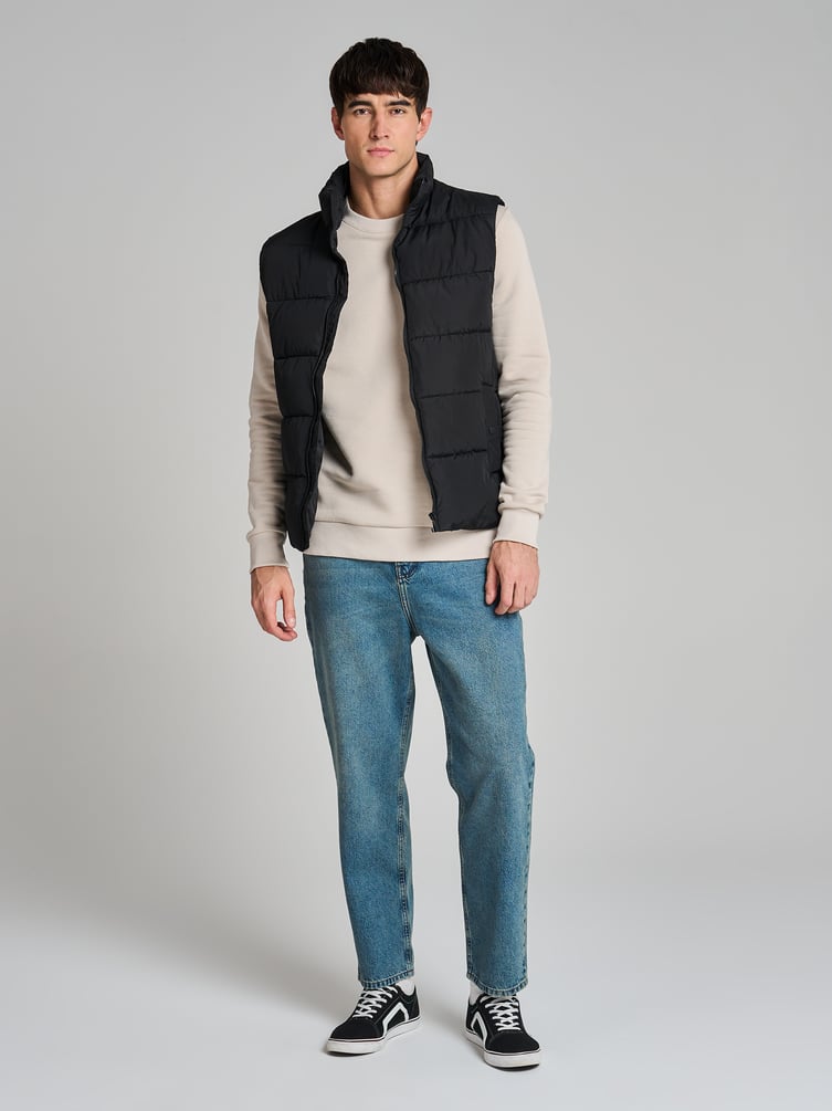 Повседневные зауженные джинсы