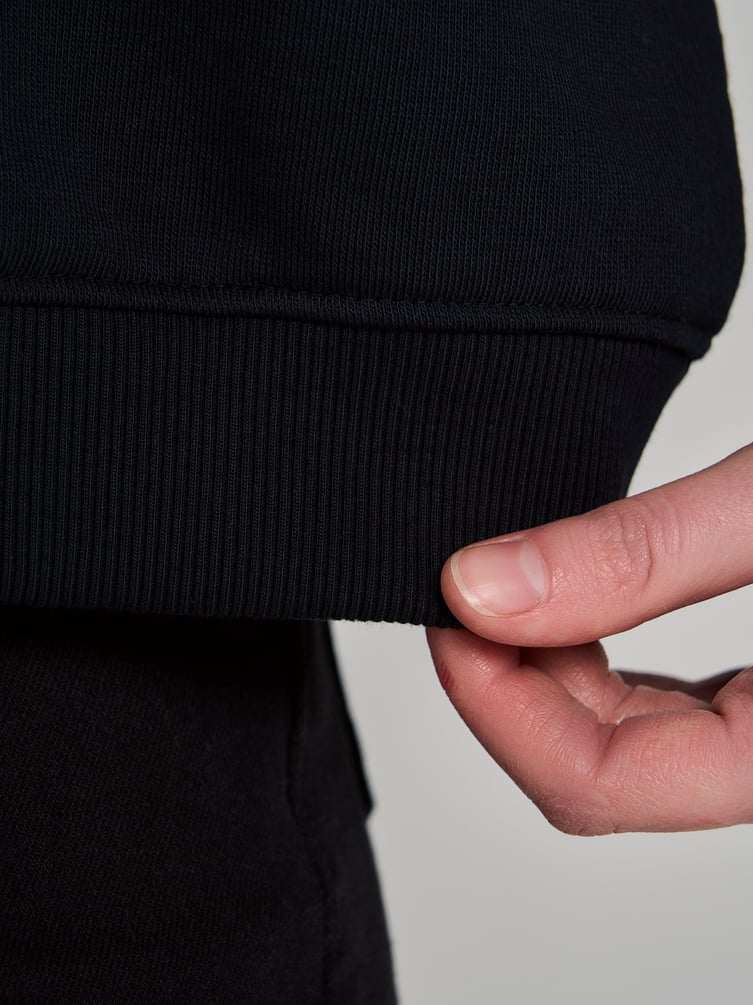 Свитшот с бантом на спине