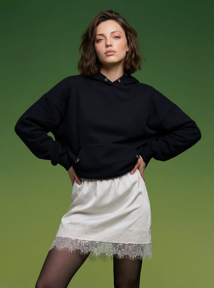 Юбка мини атласная с кружевом в бельевом стиле