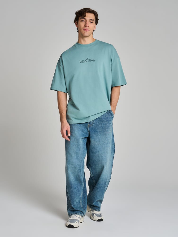 Футболка оверсайз с принтом на спине