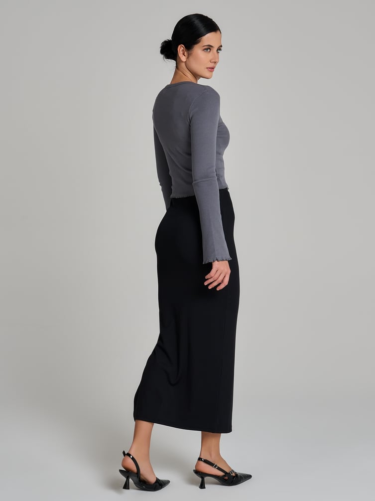 Лонгслив кроп с рукавами клеш