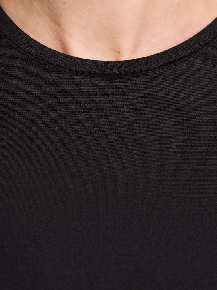 Футболка приталенная с коротким рукавом