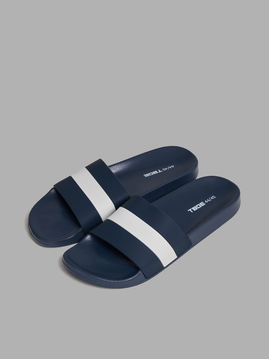 Открытые летние шлепанцы