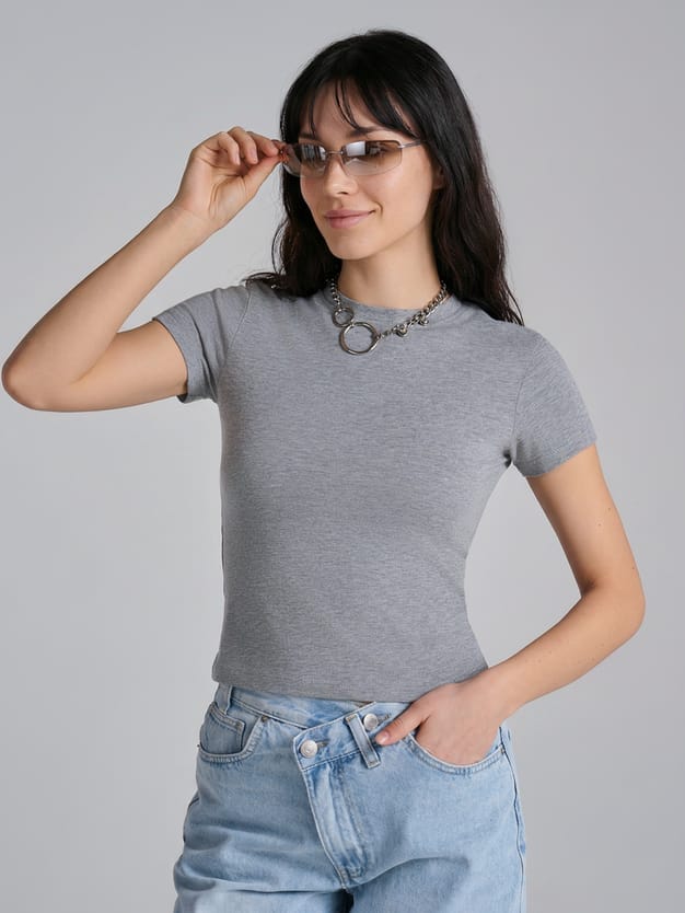 Футболка приталенная с коротким рукавом