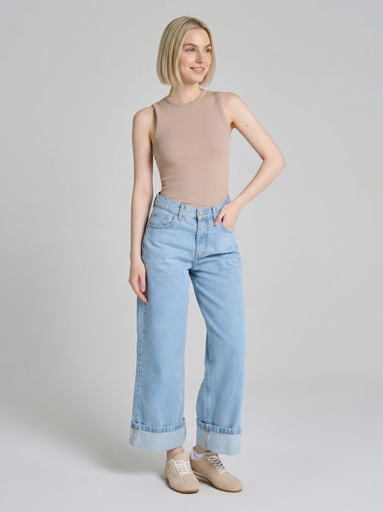 Джинсы широкие с подворотами