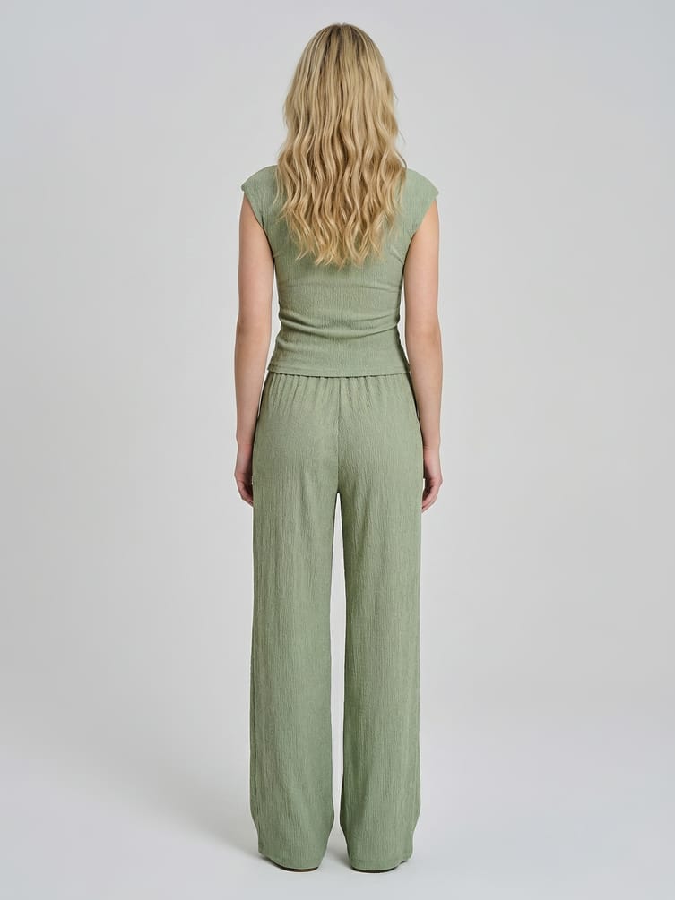 Брюки прямые из жатой ткани