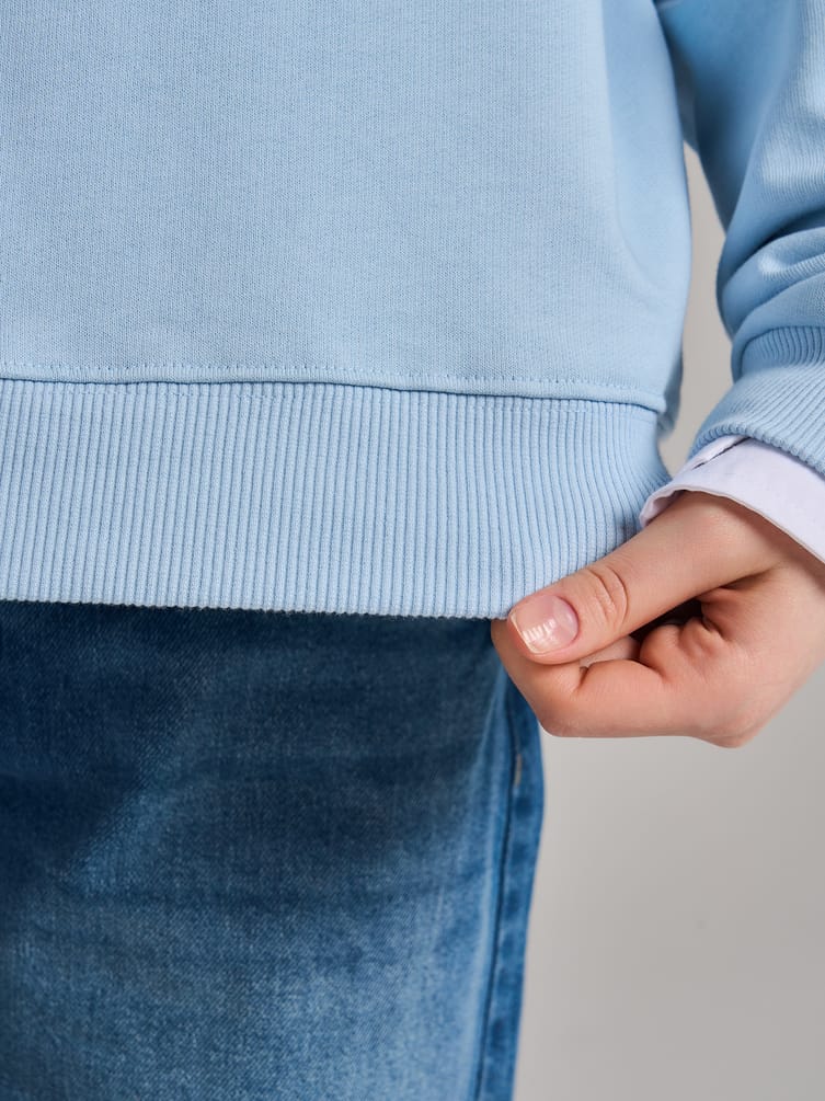 Свитшот с V-образным вырезом