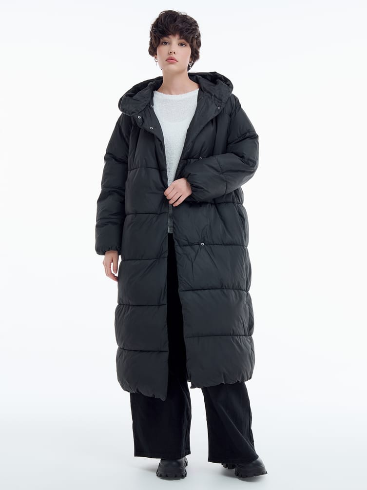 Зимнее стеганое пальто на синтепоне с капюшоном