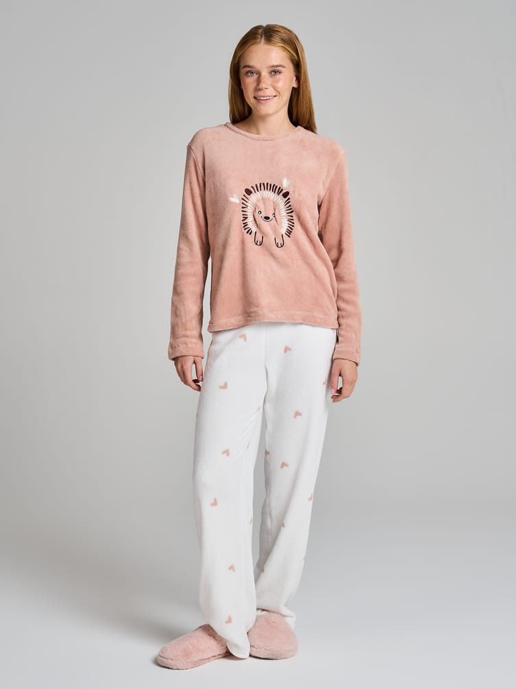 Зимняя пижама с вышитым ежиком
