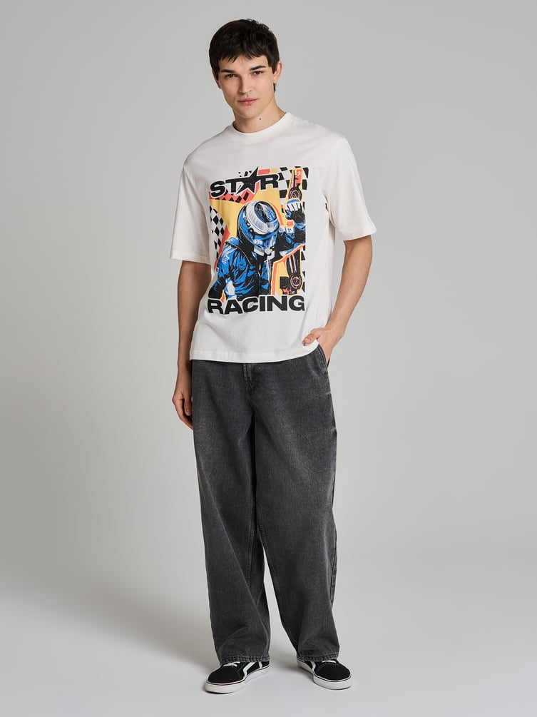 Футболка с принтом гонщика