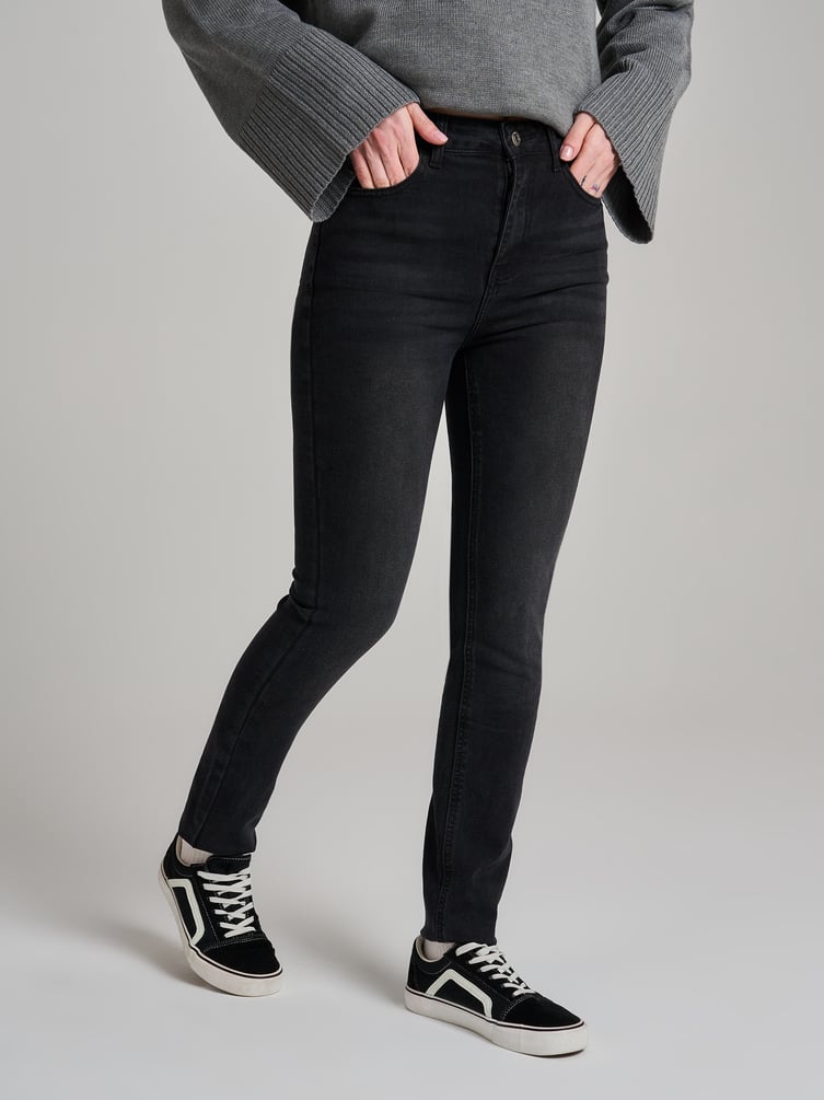 Джинсы скинни