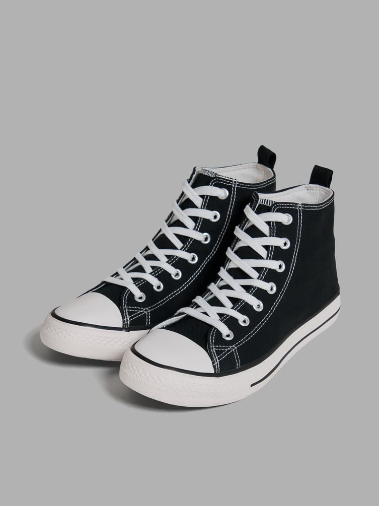 Высокие кеды на белой подошве