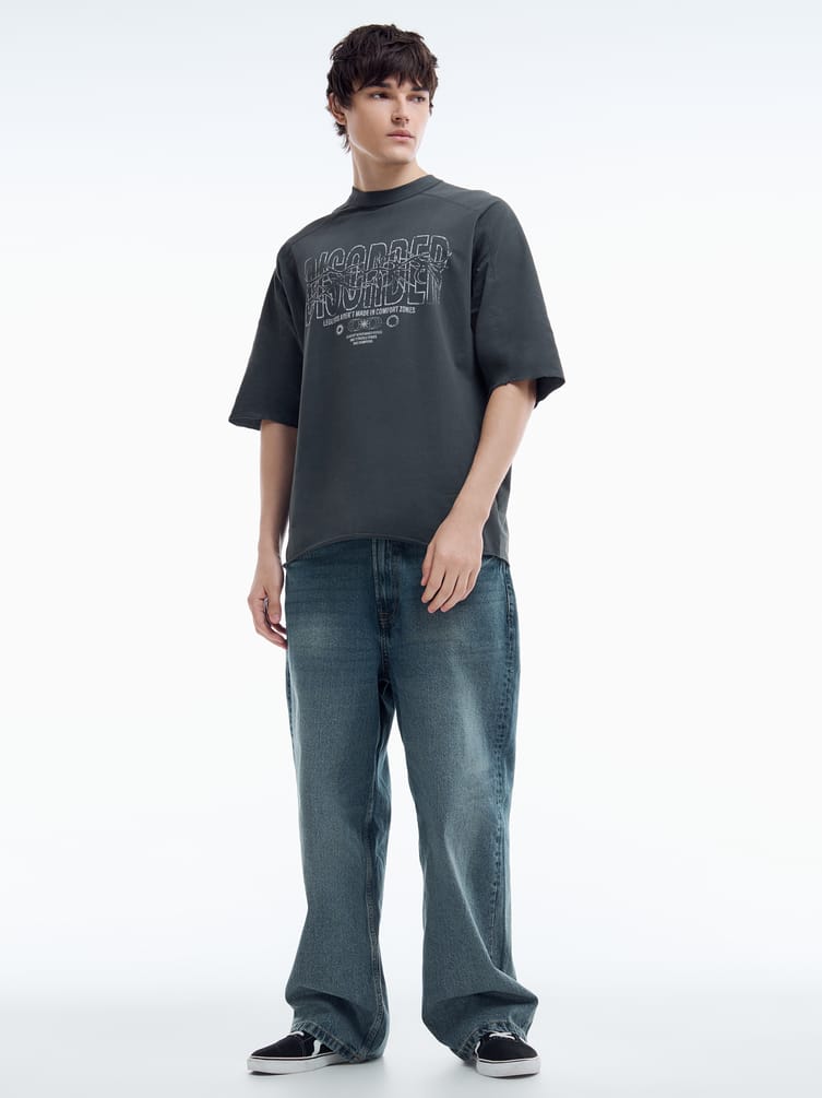 Плотная футболка оверсайз с надписью дрейн