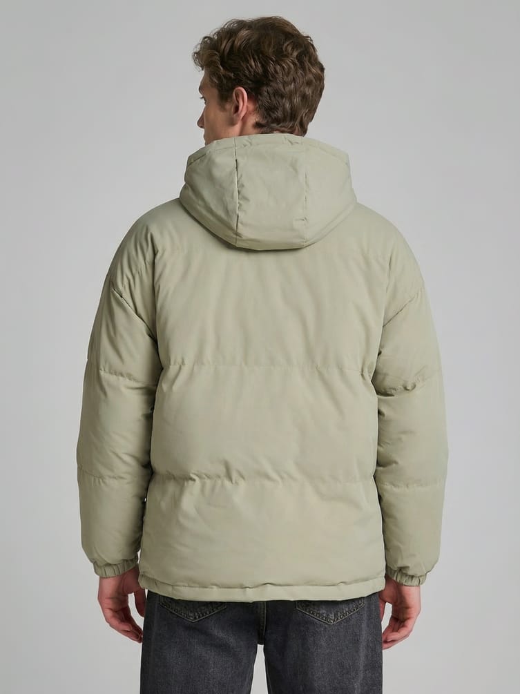 Куртка зимняя с капюшоном на синтепоне