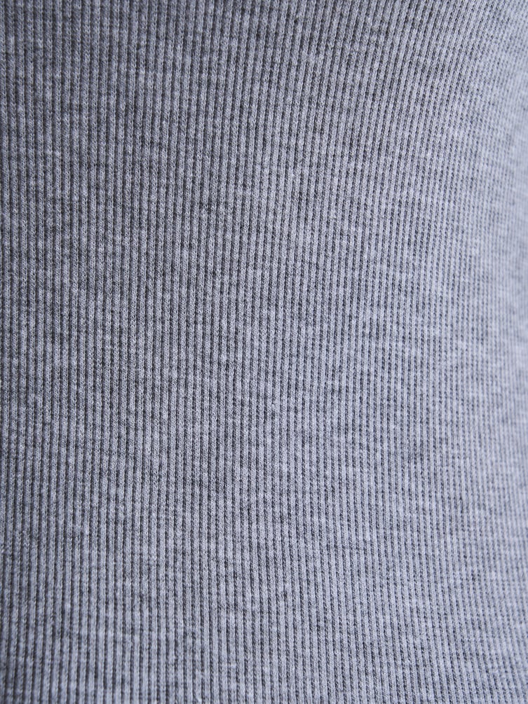 Лонгслив приталенный с длинным рукавом