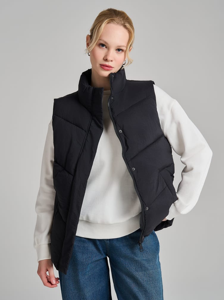 Жилет демисезонный на синтепоне