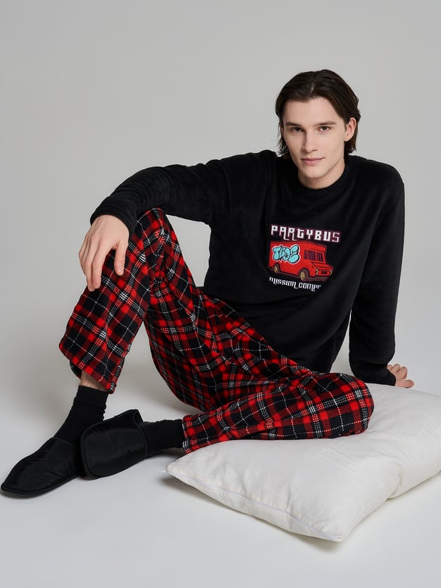 Пижама плюшевая с вышивкой и штанами