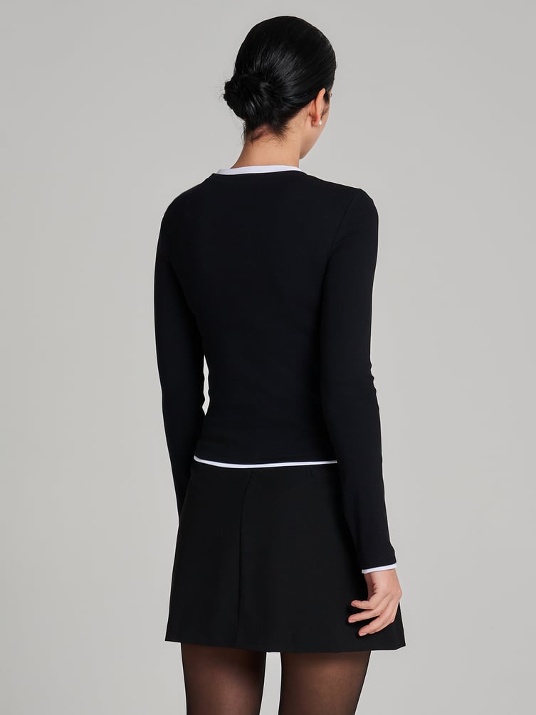 Лонгслив приталенный с длинным рукавом