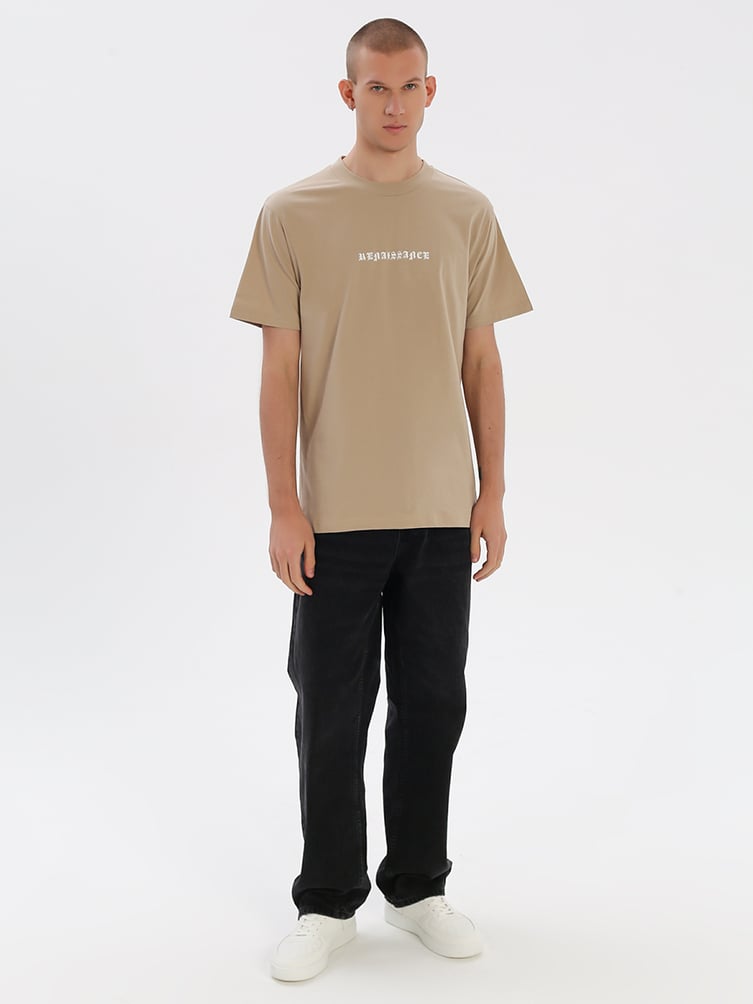 Футболка с изображением фрески на спине