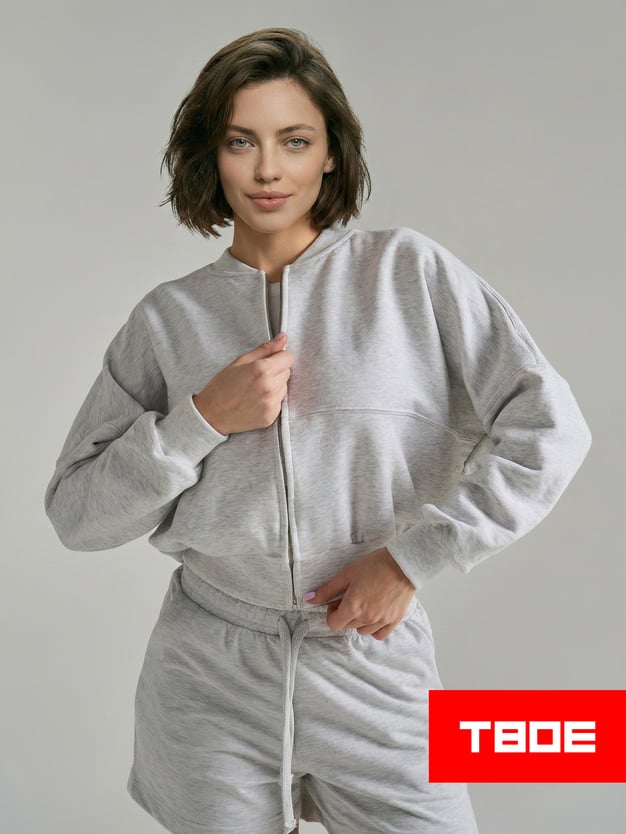 Толстовка бомбер укороченная